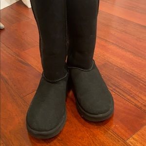 UGG®
Women's Classic II Tall Boots